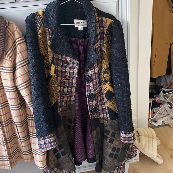 An Ren Coat - Picture 1 of 6